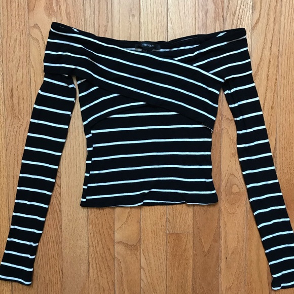 Forever21 off-shoulder top! - Picture 4 of 5